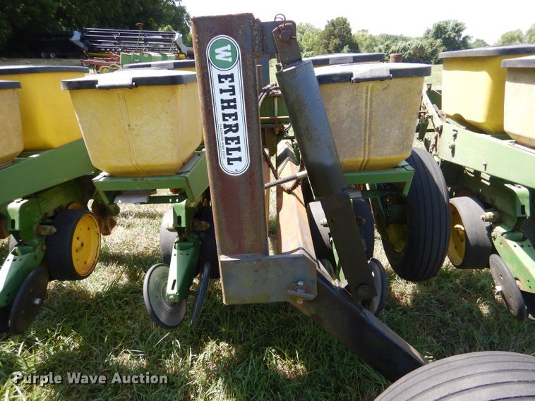 image for item LP9425 John Deere P7000  planter