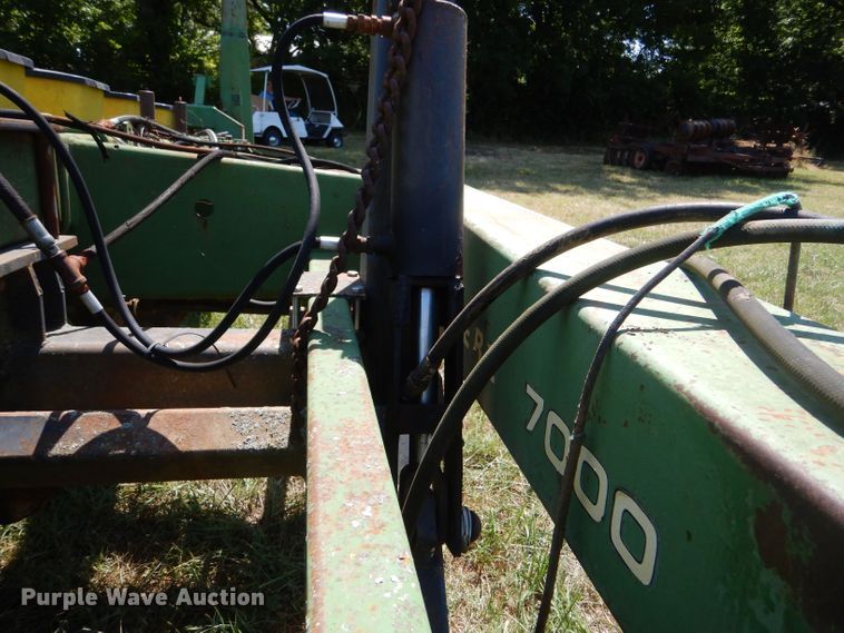 image for item LP9425 John Deere P7000  planter
