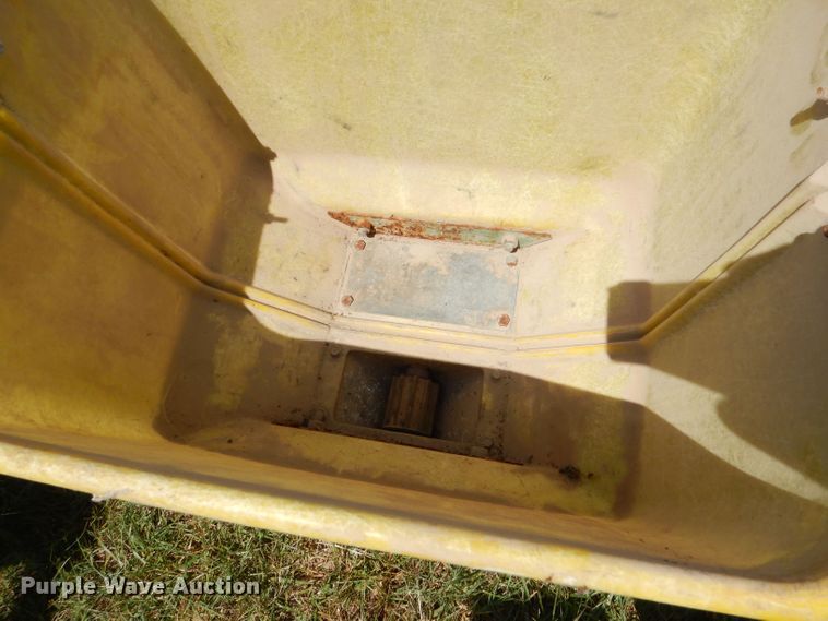 image for item LP9425 John Deere P7000  planter