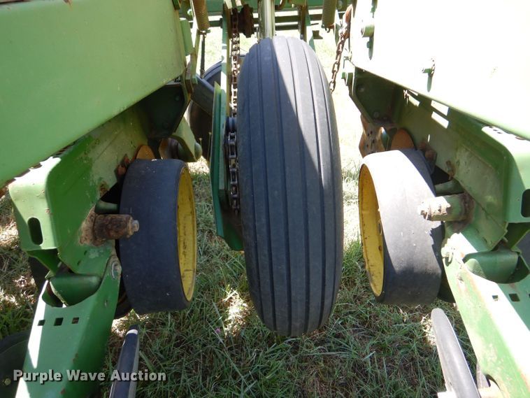 image for item LP9425 John Deere P7000  planter