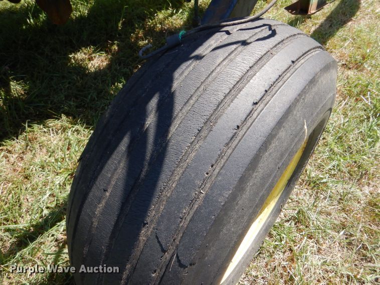 image for item LP9425 John Deere P7000  planter