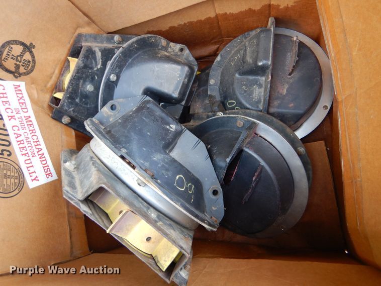 image for item LP9425 John Deere P7000  planter