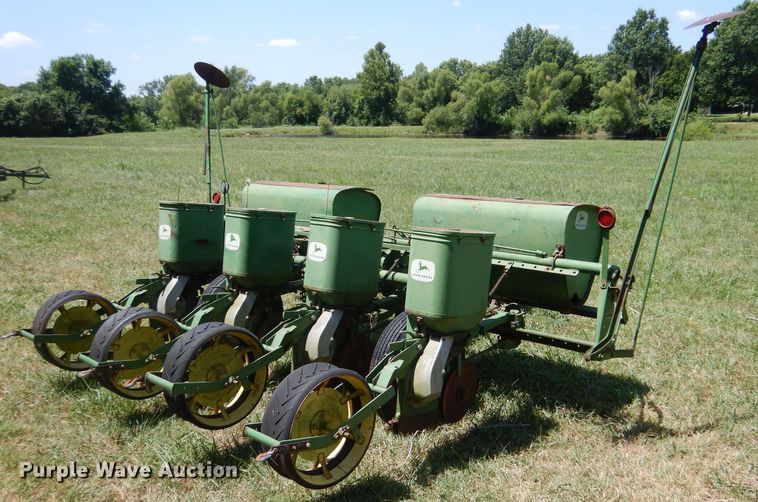 image for item LP9426 John Deere P1240  planter