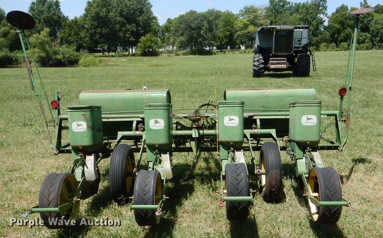 image for item LP9426 John Deere P1240  planter