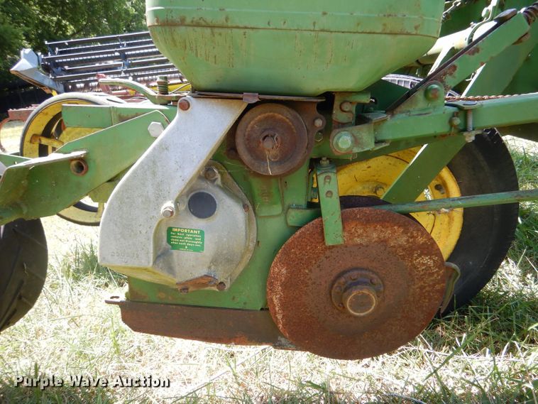 image for item LP9426 John Deere P1240  planter