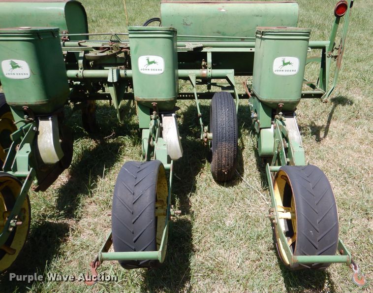 image for item LP9426 John Deere P1240  planter