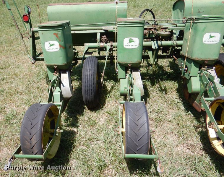 image for item LP9426 John Deere P1240  planter