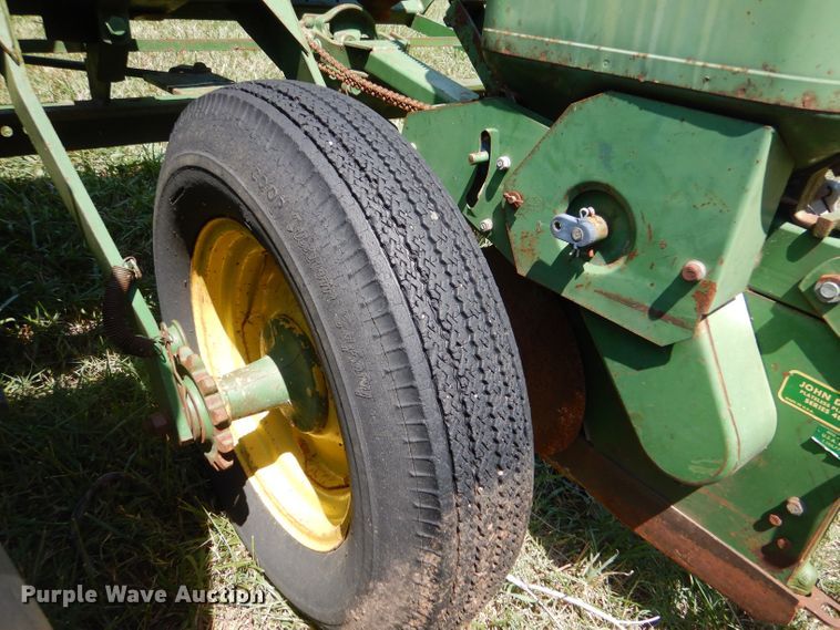 image for item LP9426 John Deere P1240  planter