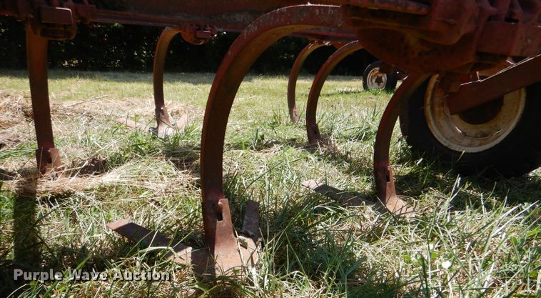 image for item LP9427 Field cultivator