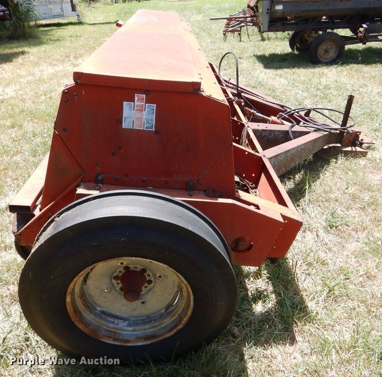 image for item LP9430 International 5100 Soybean Special  grain drill