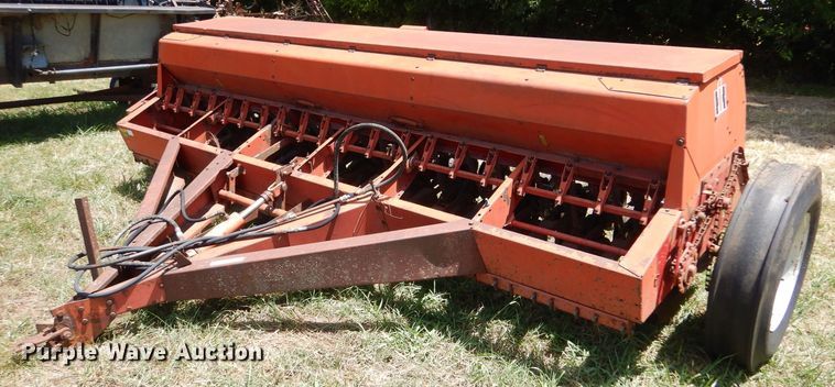 image for item LP9430 International 5100 Soybean Special  grain drill