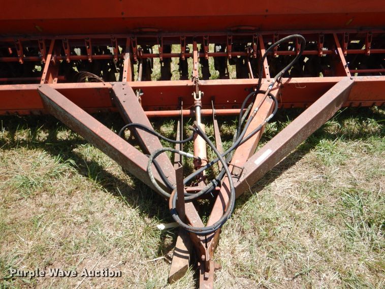 image for item LP9430 International 5100 Soybean Special  grain drill