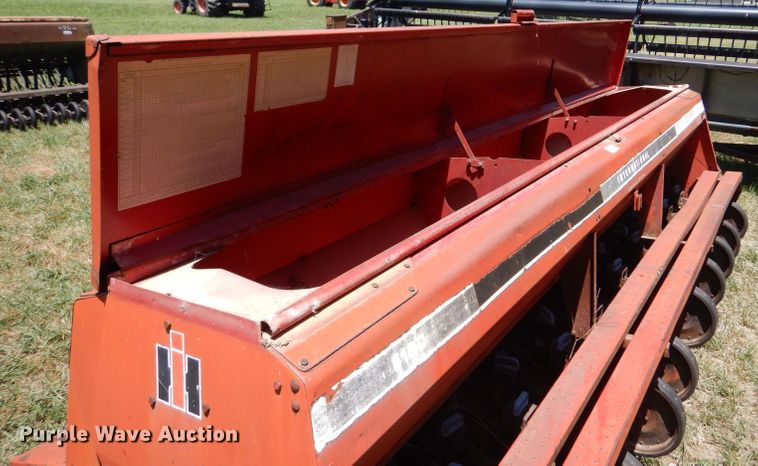 image for item LP9430 International 5100 Soybean Special  grain drill