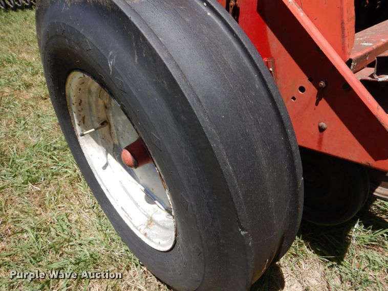 image for item LP9430 International 5100 Soybean Special  grain drill