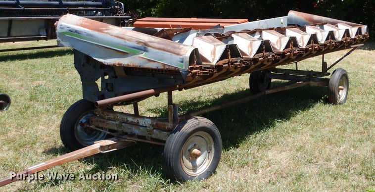 image for item LP9431 Allis Chalmers 830N  corn head