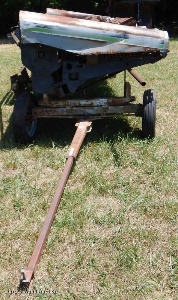 image for item LP9431 Allis Chalmers 830N  corn head