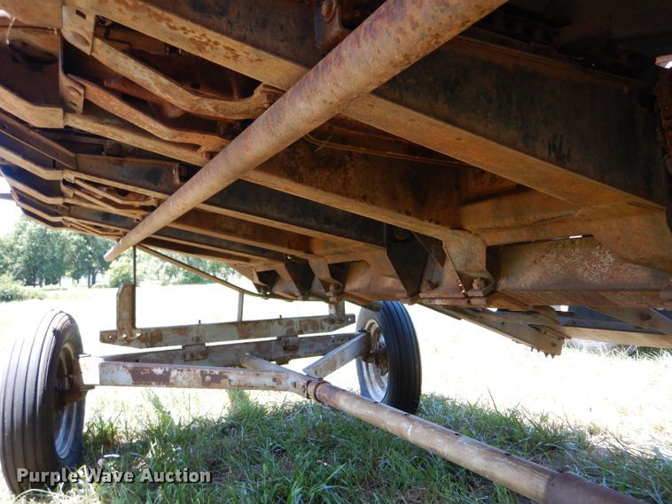 image for item LP9431 Allis Chalmers 830N  corn head