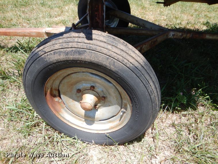image for item LP9431 Allis Chalmers 830N  corn head
