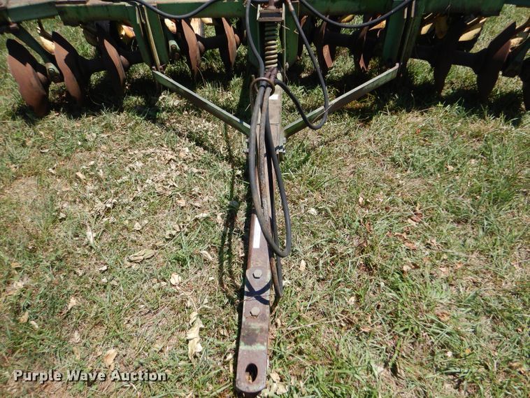 image for item LP9433 John Deere  tandem disk