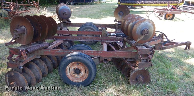 image for item LP9434 International  tandem disk