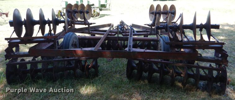 image for item LP9434 International  tandem disk