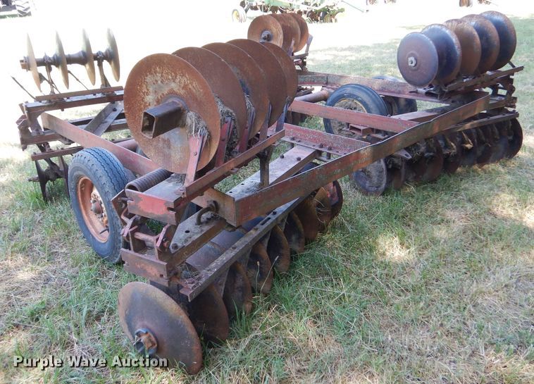 image for item LP9434 International  tandem disk