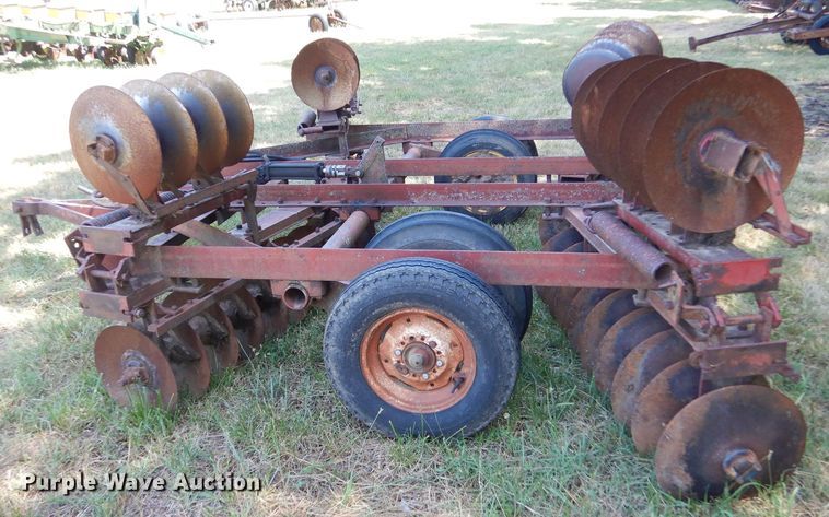 image for item LP9434 International  tandem disk