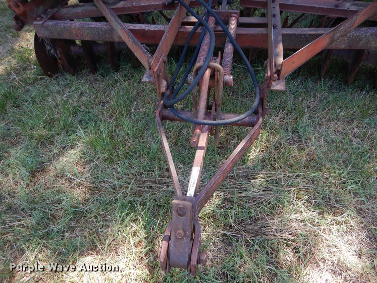 image for item LP9434 International  tandem disk