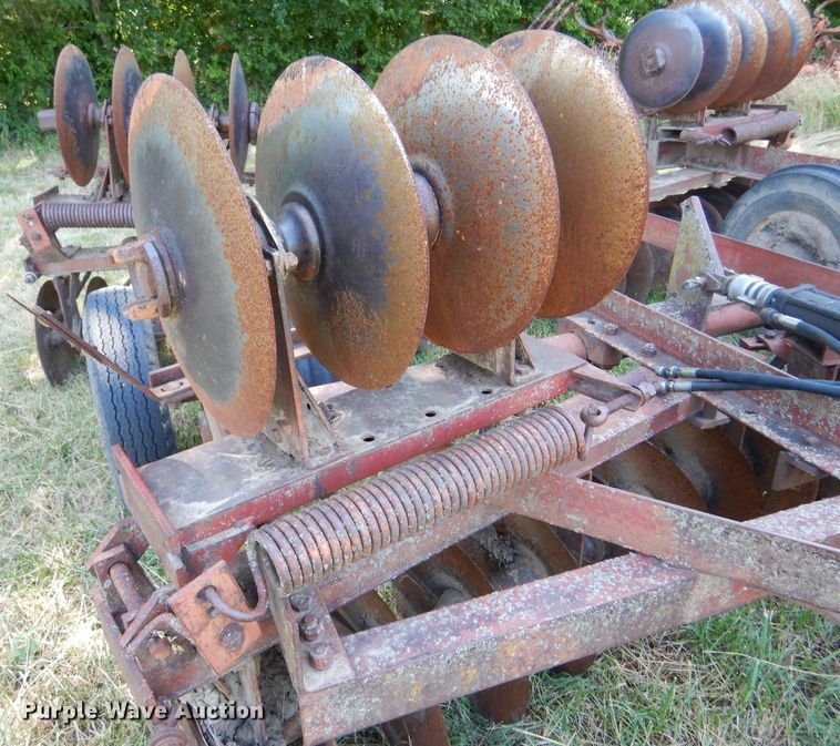 image for item LP9434 International  tandem disk