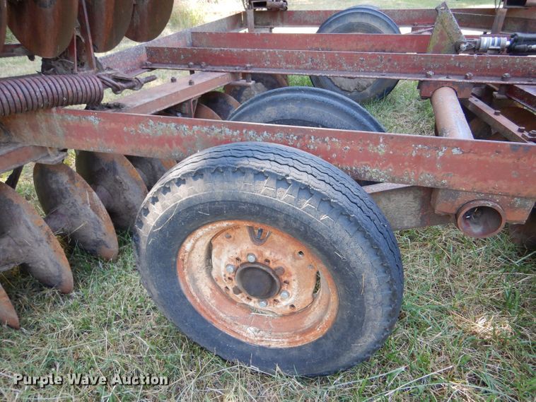 image for item LP9434 International  tandem disk