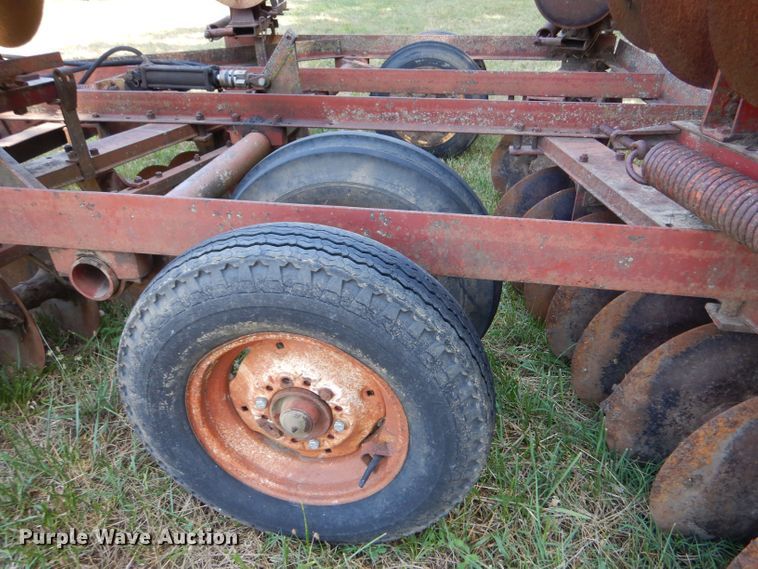 image for item LP9434 International  tandem disk