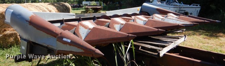 image for item LP9436 Allis Chalmers 630N  corn head