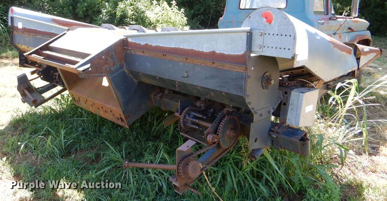 image for item LP9436 Allis Chalmers 630N  corn head