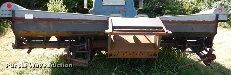 image for item LP9436 Allis Chalmers 630N  corn head
