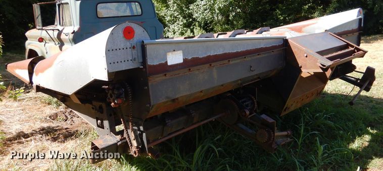 image for item LP9436 Allis Chalmers 630N  corn head