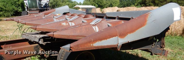 image for item LP9436 Allis Chalmers 630N  corn head