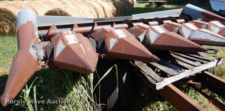 image for item LP9436 Allis Chalmers 630N  corn head