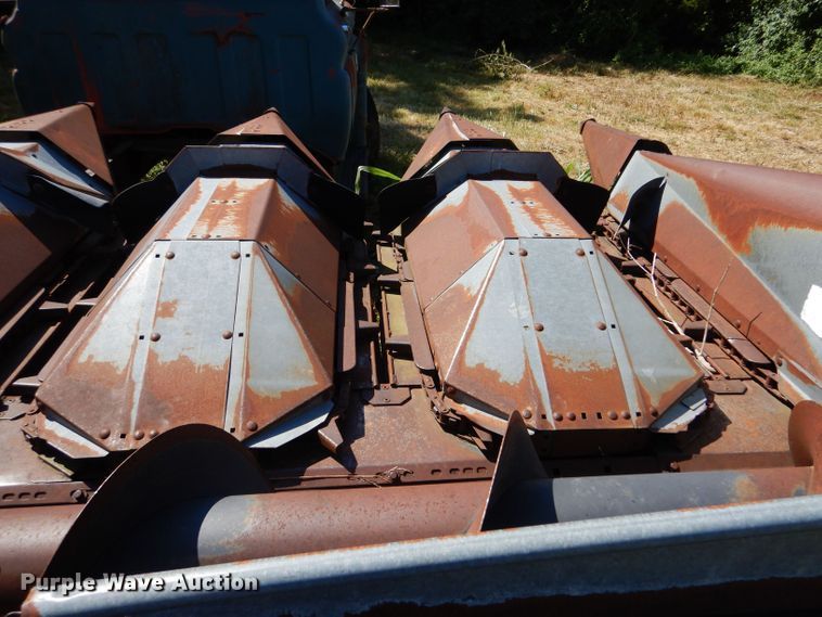 image for item LP9436 Allis Chalmers 630N  corn head