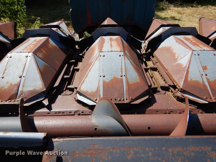 image for item LP9436 Allis Chalmers 630N  corn head