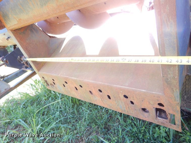 image for item LP9436 Allis Chalmers 630N  corn head