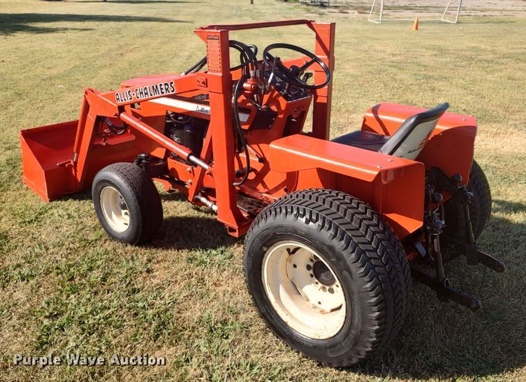 image for item LU9223 Allis Chalmers 720  tractor