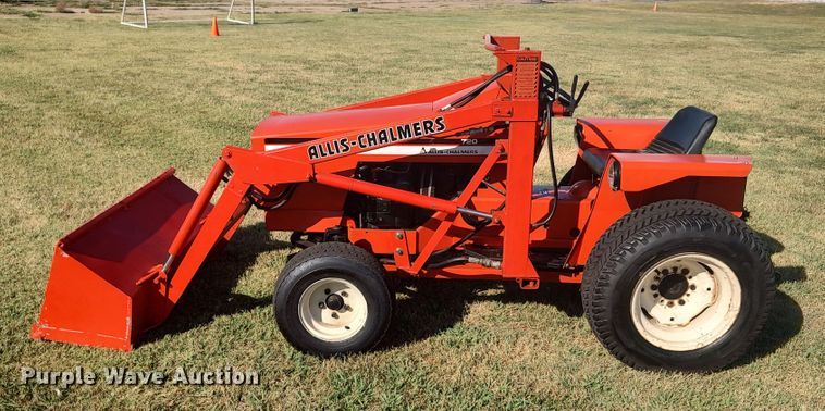 image for item LU9223 Allis Chalmers 720  tractor