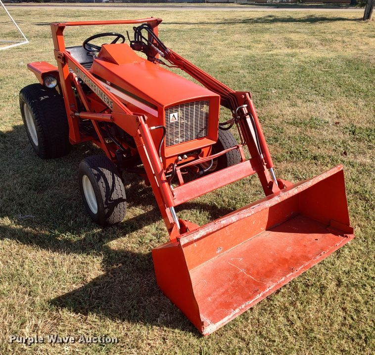image for item LU9223 Allis Chalmers 720  tractor