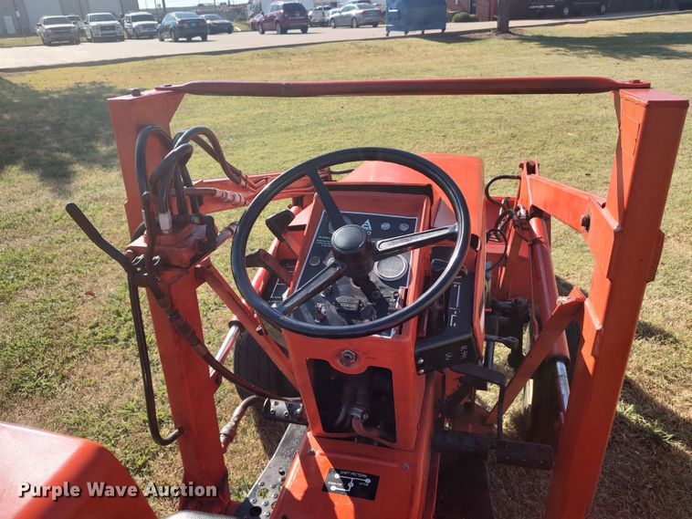 image for item LU9223 Allis Chalmers 720  tractor