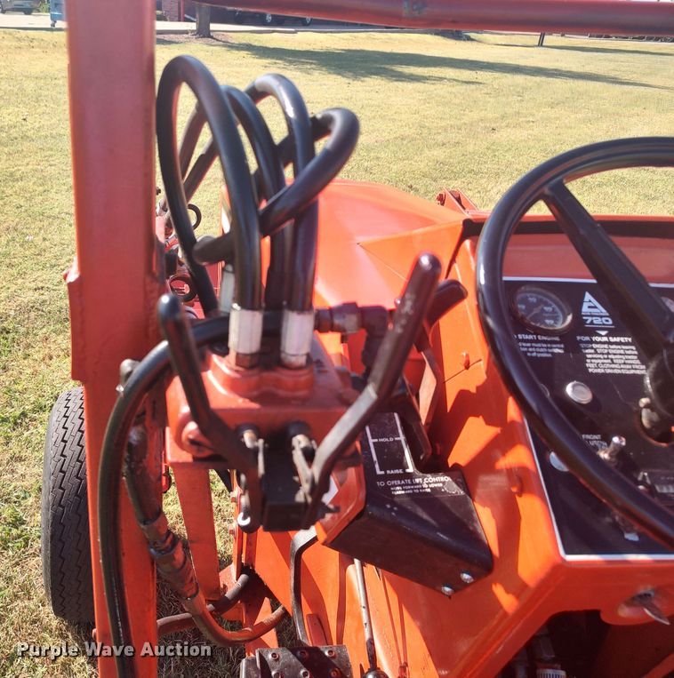 image for item LU9223 Allis Chalmers 720  tractor