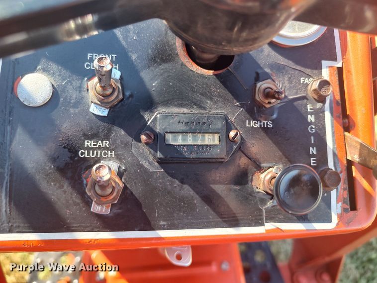 image for item LU9223 Allis Chalmers 720  tractor