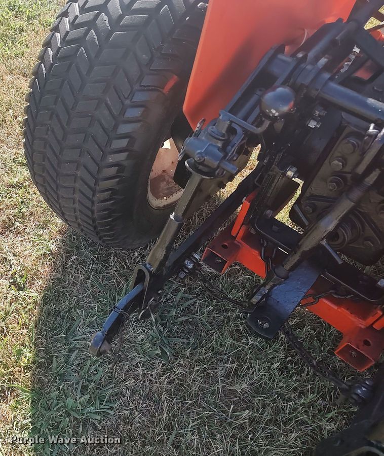 image for item LU9223 Allis Chalmers 720  tractor