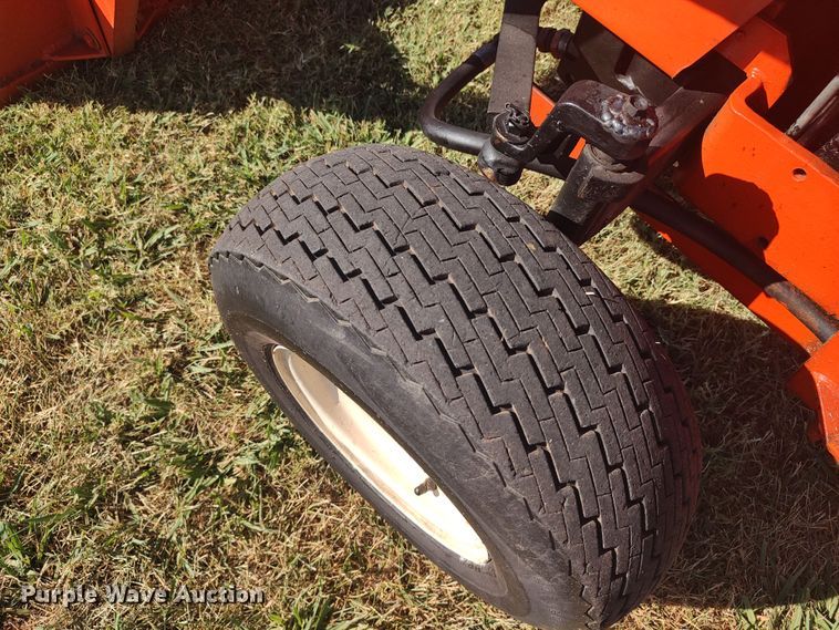 image for item LU9223 Allis Chalmers 720  tractor