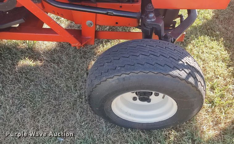 image for item LU9223 Allis Chalmers 720  tractor