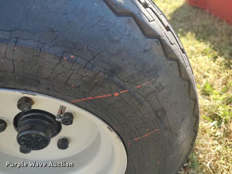 image for item LU9223 Allis Chalmers 720  tractor